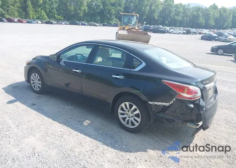 2015 Nissan Altima 2.5 S z USA, uszkodzony, nr VIN 1N4AL3AP3FC420843